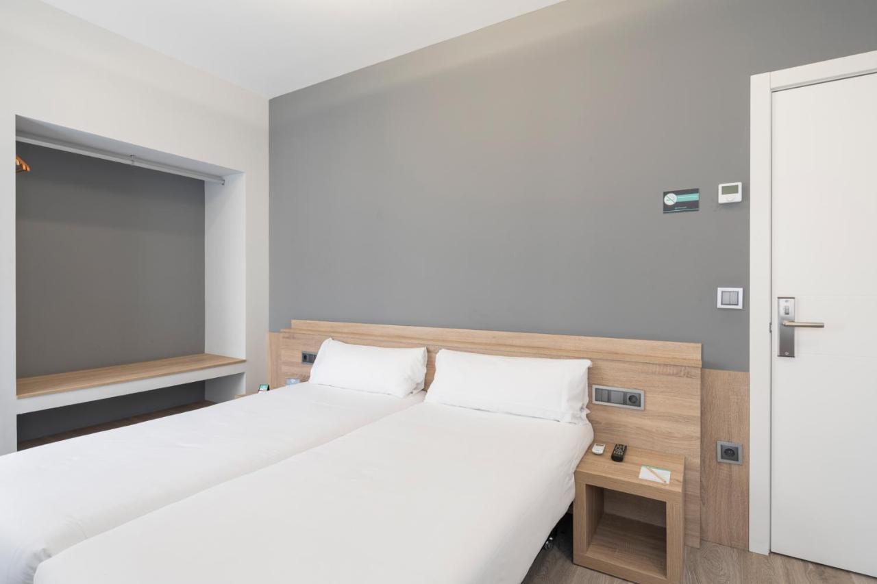 Albergue Alda Pilgrim Понферрада Экстерьер фото