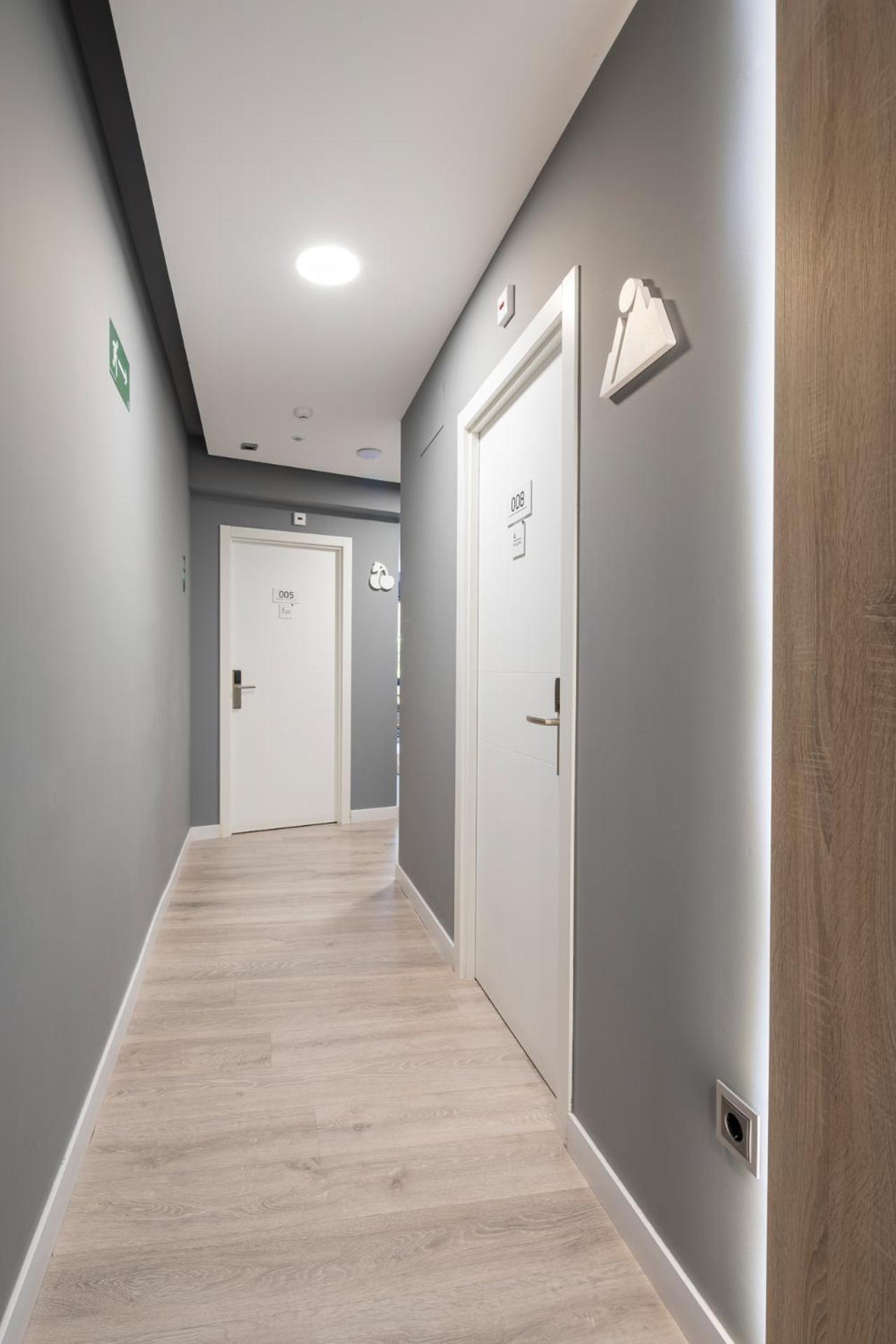Albergue Alda Pilgrim Понферрада Экстерьер фото
