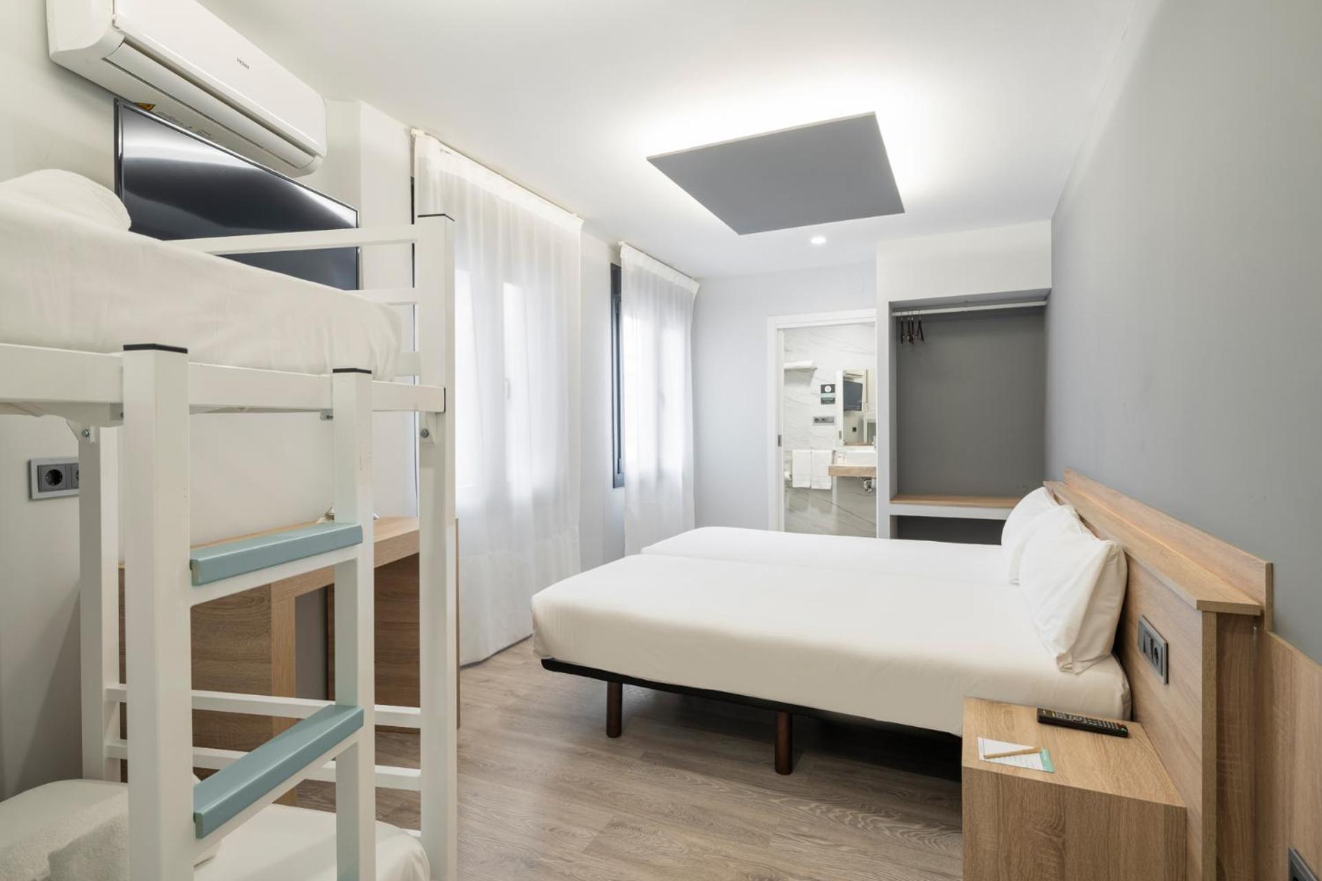 Albergue Alda Pilgrim Понферрада Экстерьер фото